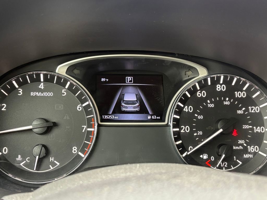 Used 2017 Nissan Pathfinder SV FWD image 8