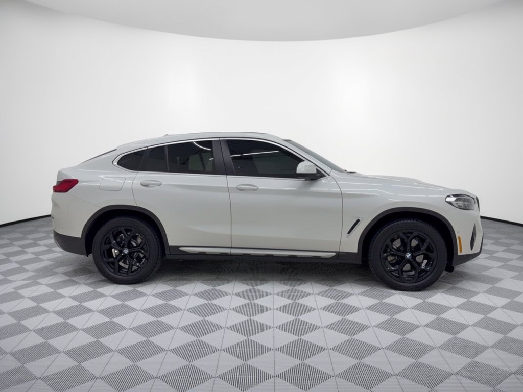 Used 2024 BMW X4 xDrive30i AWD/4WD image 8