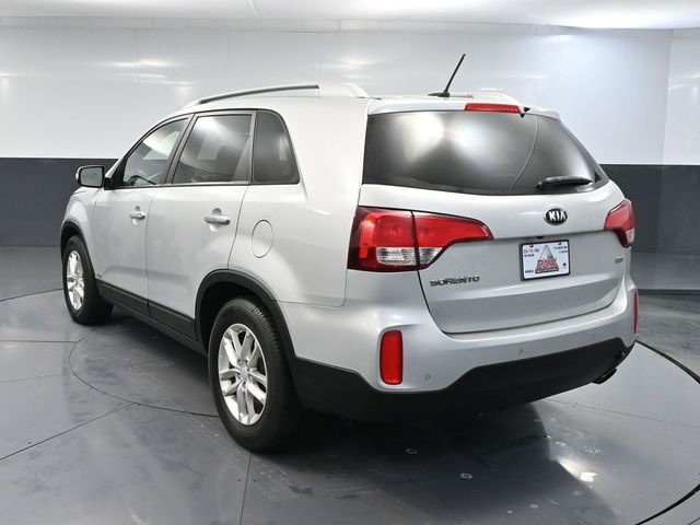 Used 2015 Kia Sorento LX image 7