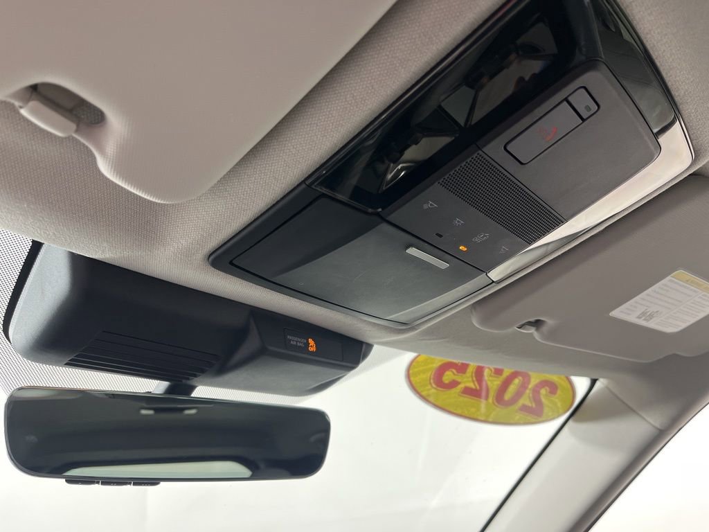 Used 2025 Mitsubishi Outlander SE image 25