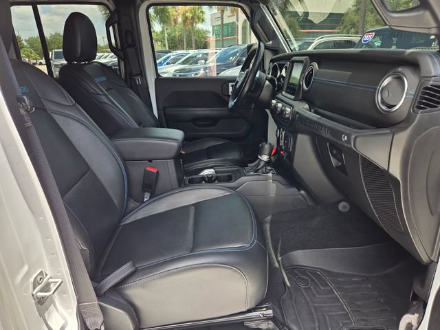 Used 2021 Jeep Wrangler Unlimited Rubicon 4xe AWD/4WD image 16