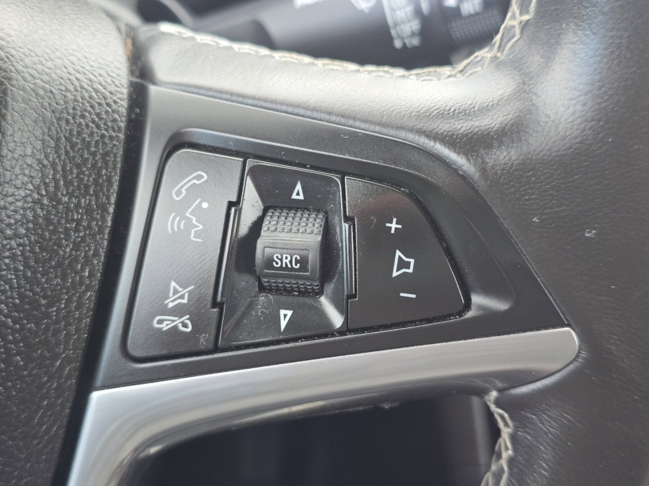 Used 2017 Buick Encore Preferred image 28