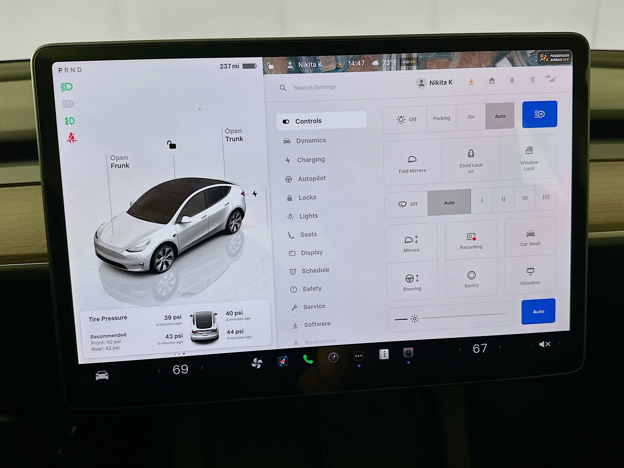 Used 2023 Tesla Model Y Long Range AWD/4WD image 32