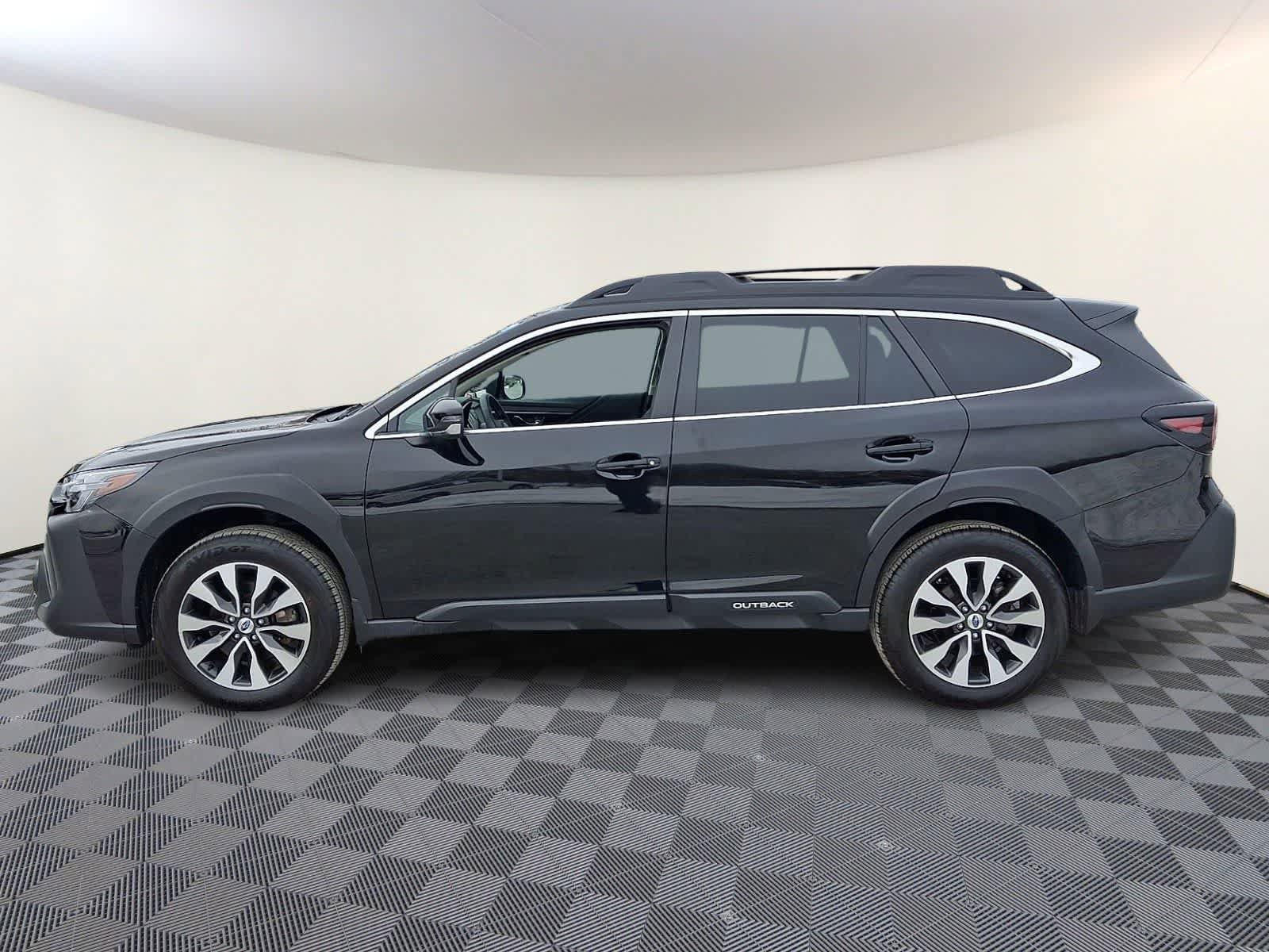 Used 2025 Subaru Outback Limited w/ Popular Package #2 image 8
