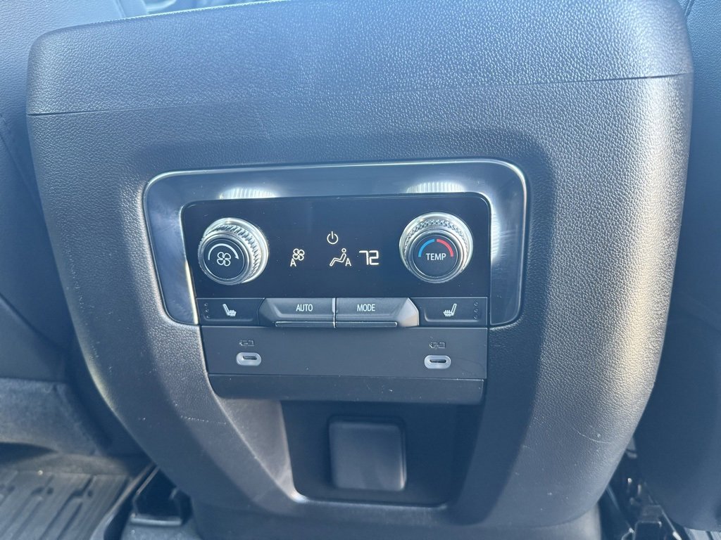 Used 2024 GMC Yukon AT4 w/ Technology Package image 16