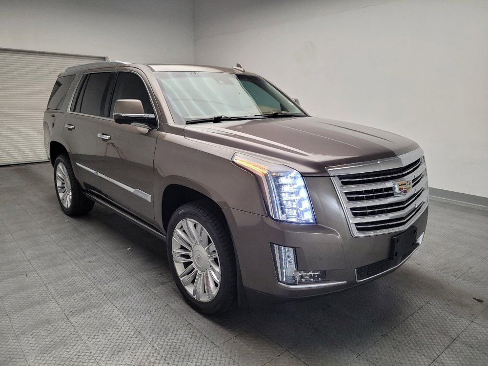 Used 2015 Cadillac Escalade Platinum RWD image 13