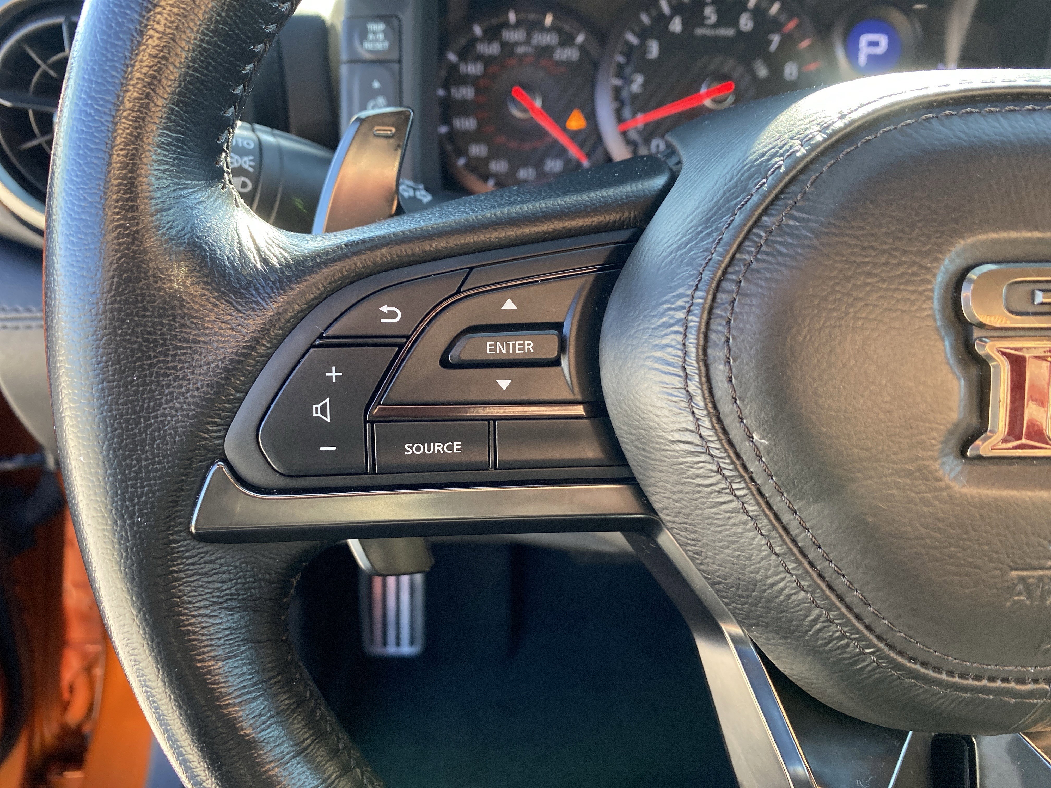 Used 2017 Nissan GT-R Premium image 33