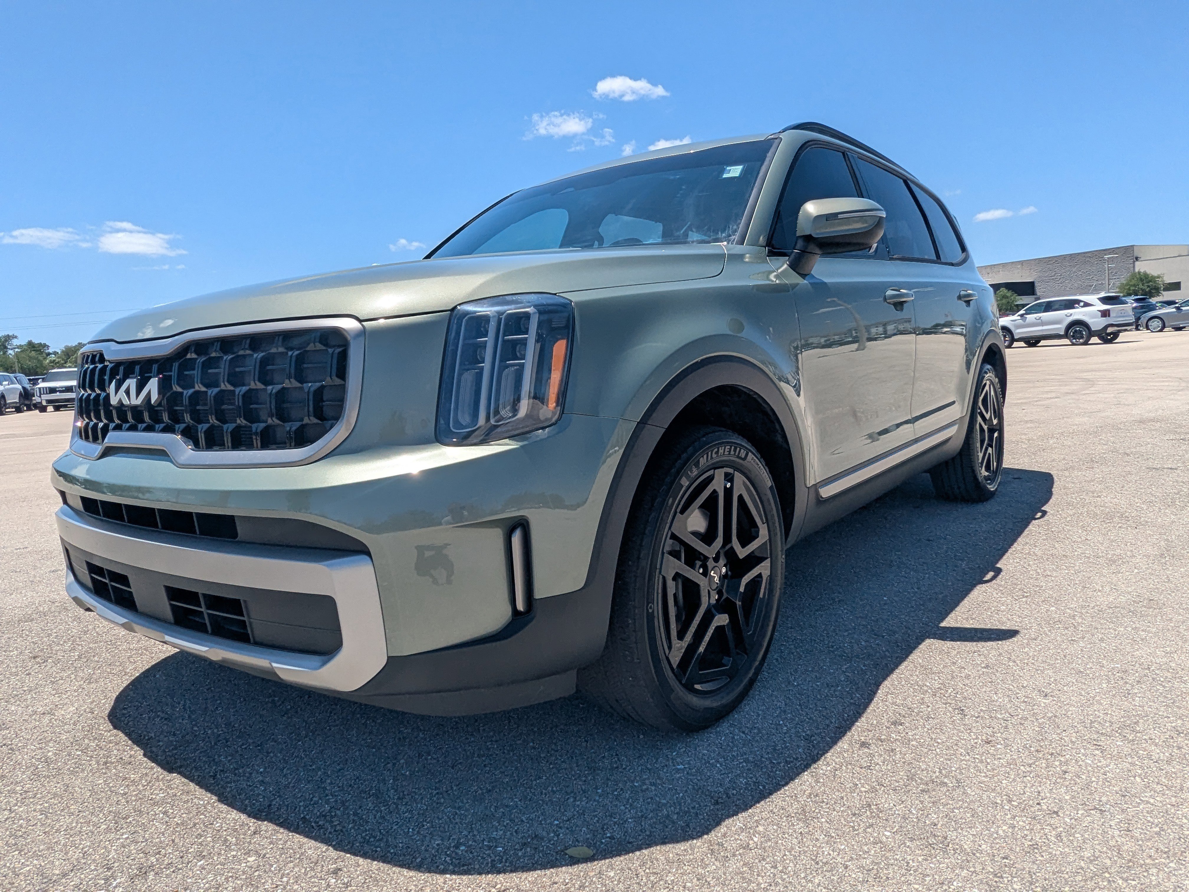 Used 2023 Kia Telluride EX X-Line AWD/4WD image 9