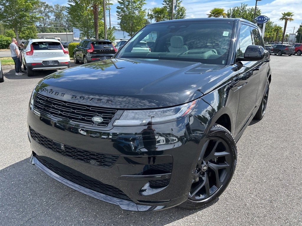 New 2025 Land Rover Range Rover Sport Dynamic SE