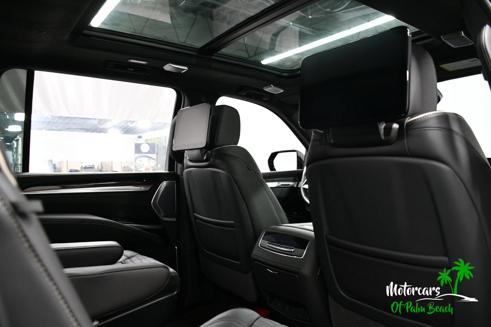 Used 2026 Cadillac Escalade ESV V w/ LPO, ONYX Package AWD/4WD image 68