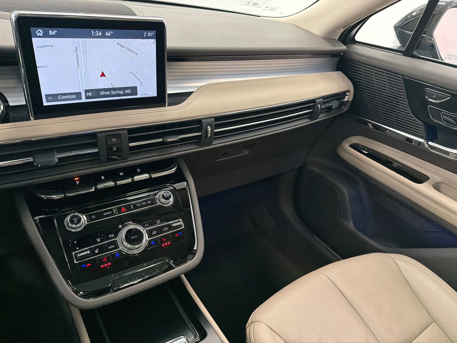 Used 2022 Lincoln Corsair AWD w/ Premium Package image 25