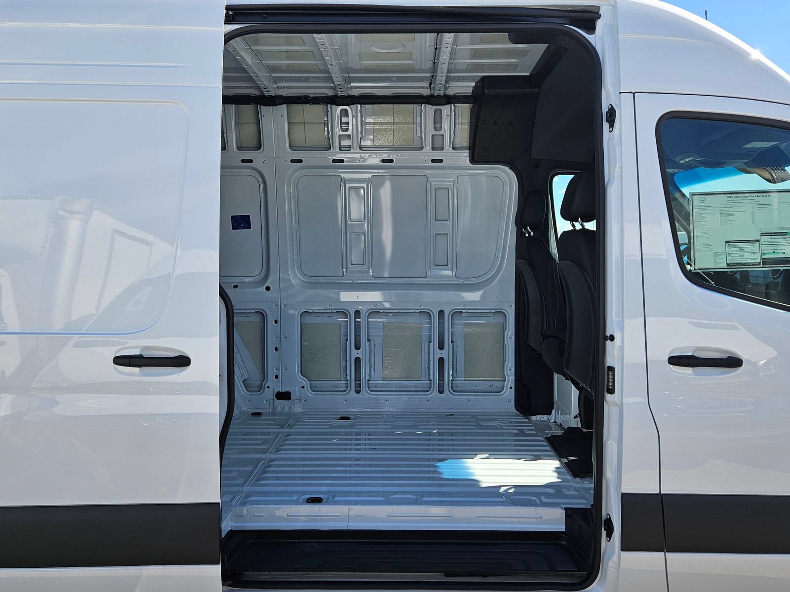 Certified 2025 Mercedes-Benz Sprinter 2500 image 23
