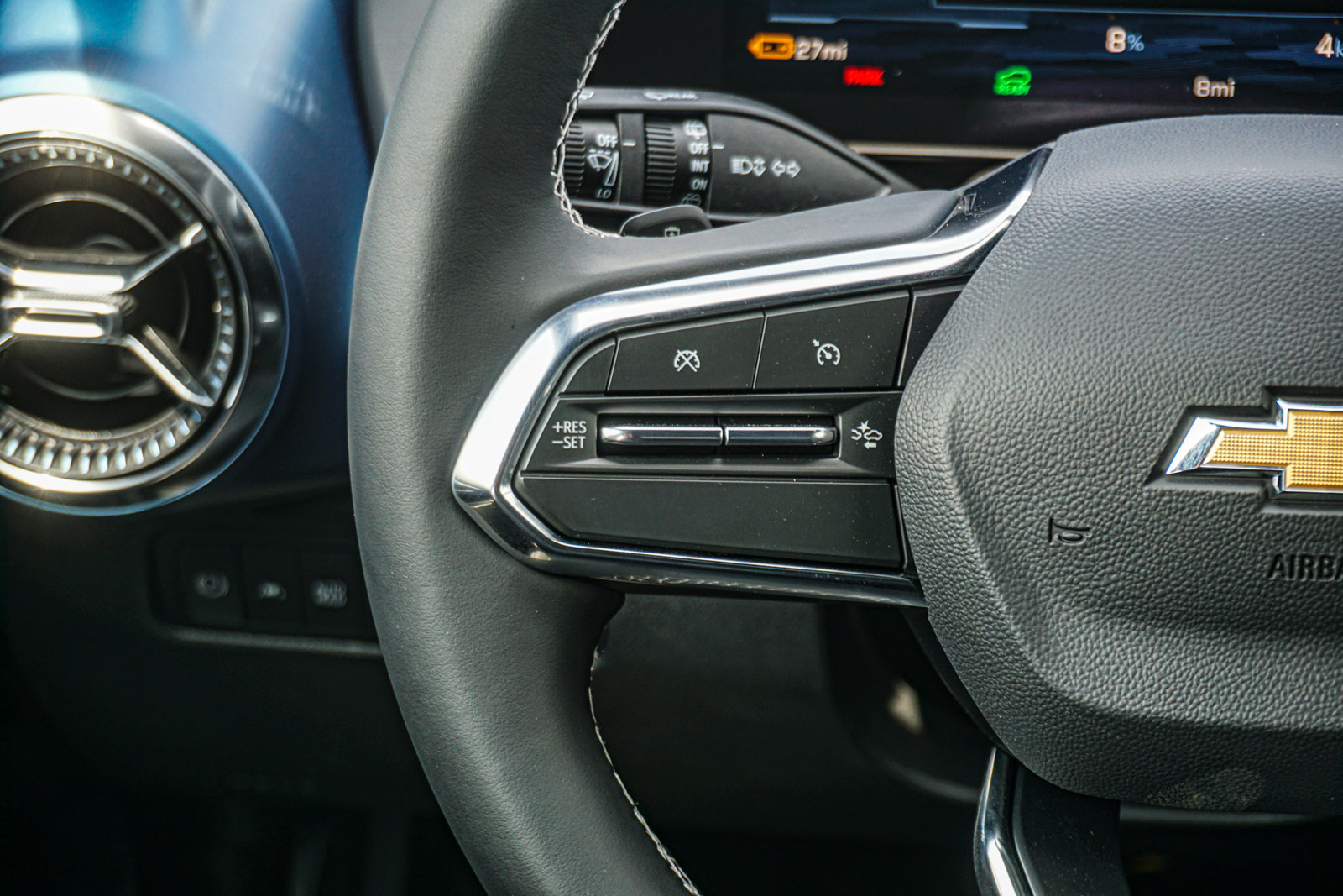 New 2026 Chevrolet Equinox EV LT FWD image 24