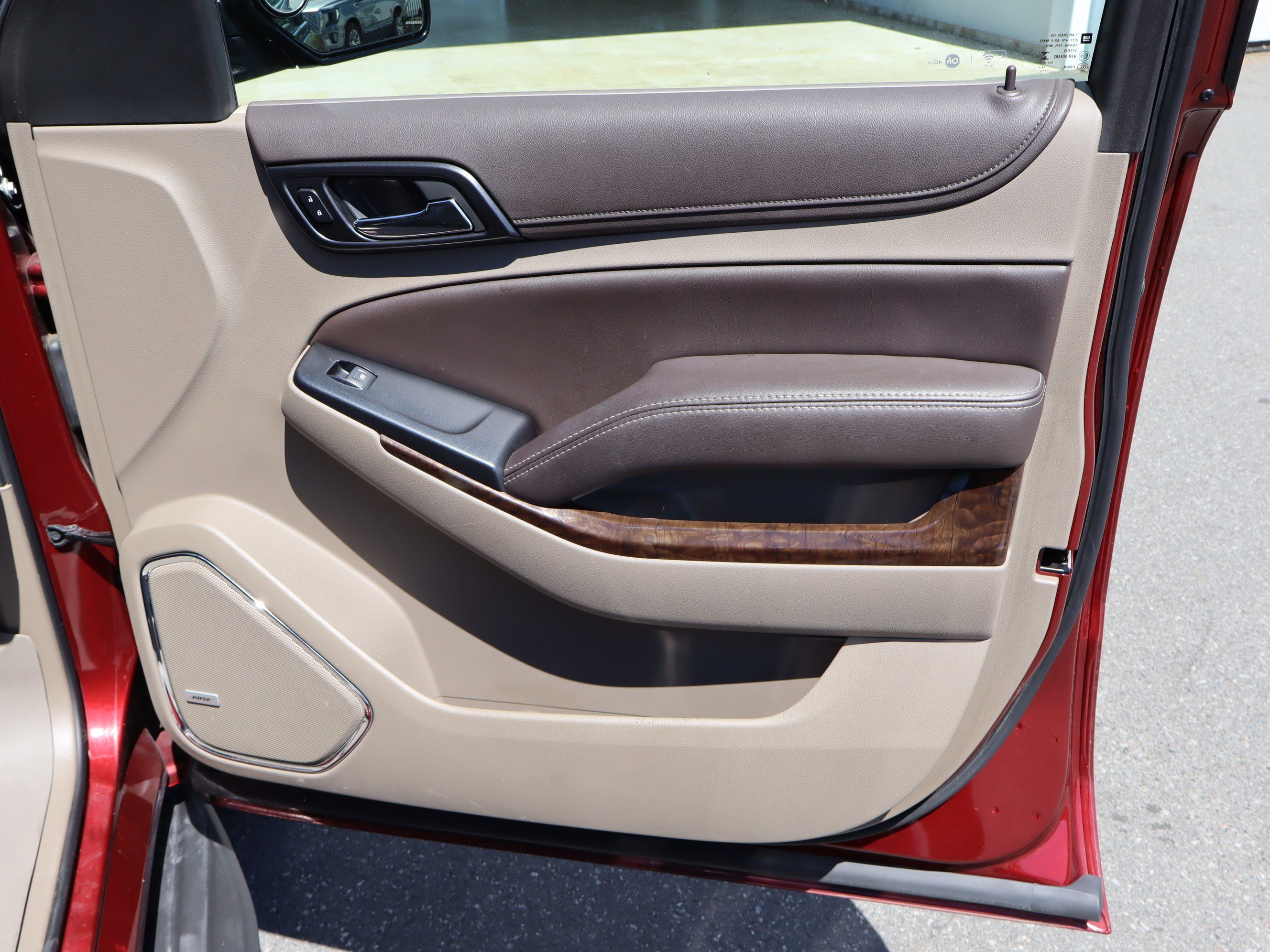 Used 2017 Chevrolet Suburban LT AWD/4WD image 40