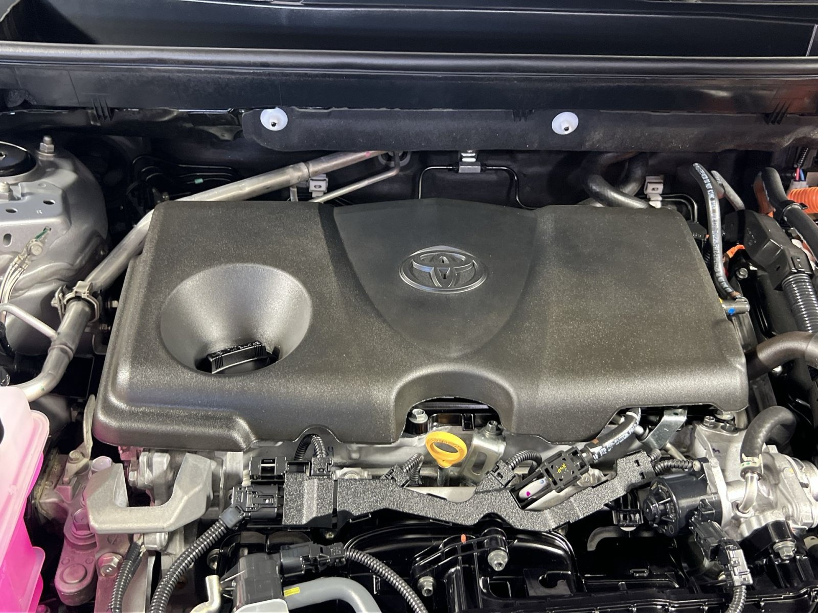 Used 2025 Toyota RAV4 XLE AWD/4WD image 29