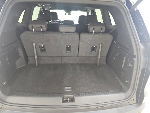 Used 2025 GMC Acadia Elevation image 7