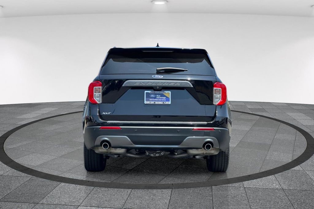 Certified 2023 Ford Explorer XLT w/ Equipment Group 202A RWD image 7