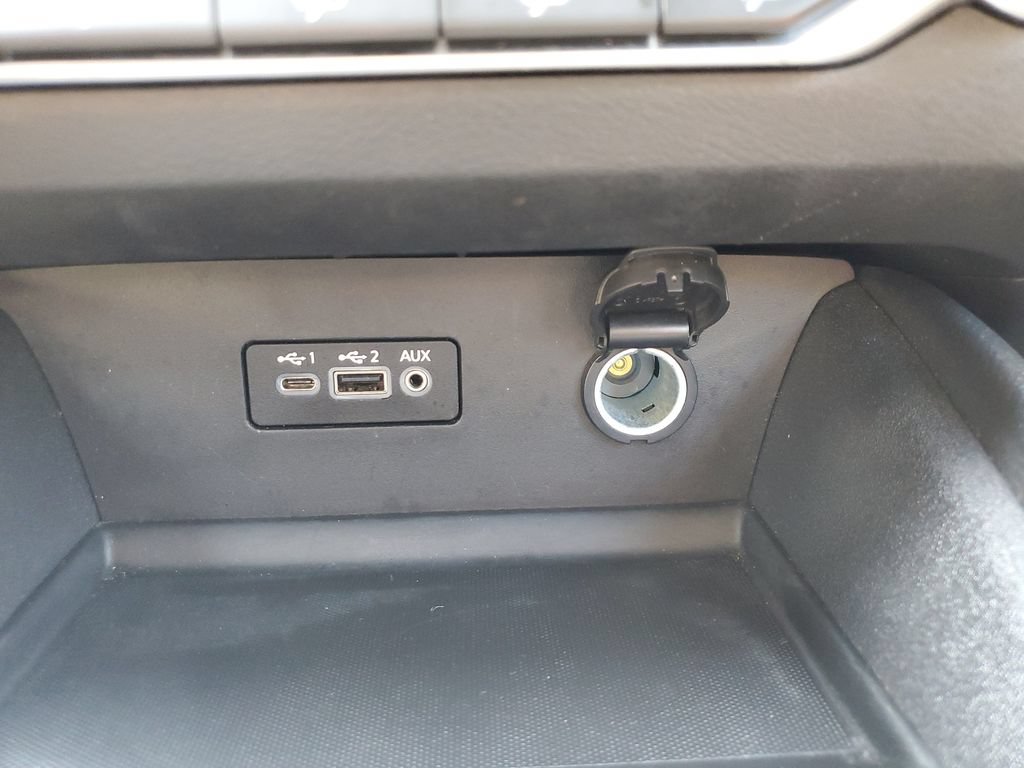 Used 2025 Nissan Altima 2.5 SV AWD/4WD image 23