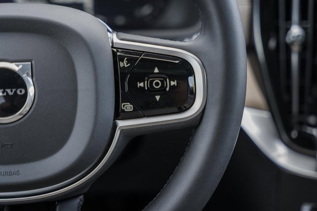 New 2026 Volvo XC90 B6 Plus w/ Protection Package Premier image 27