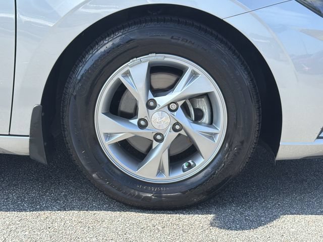 Certified 2022 Hyundai Elantra SE FWD image 12