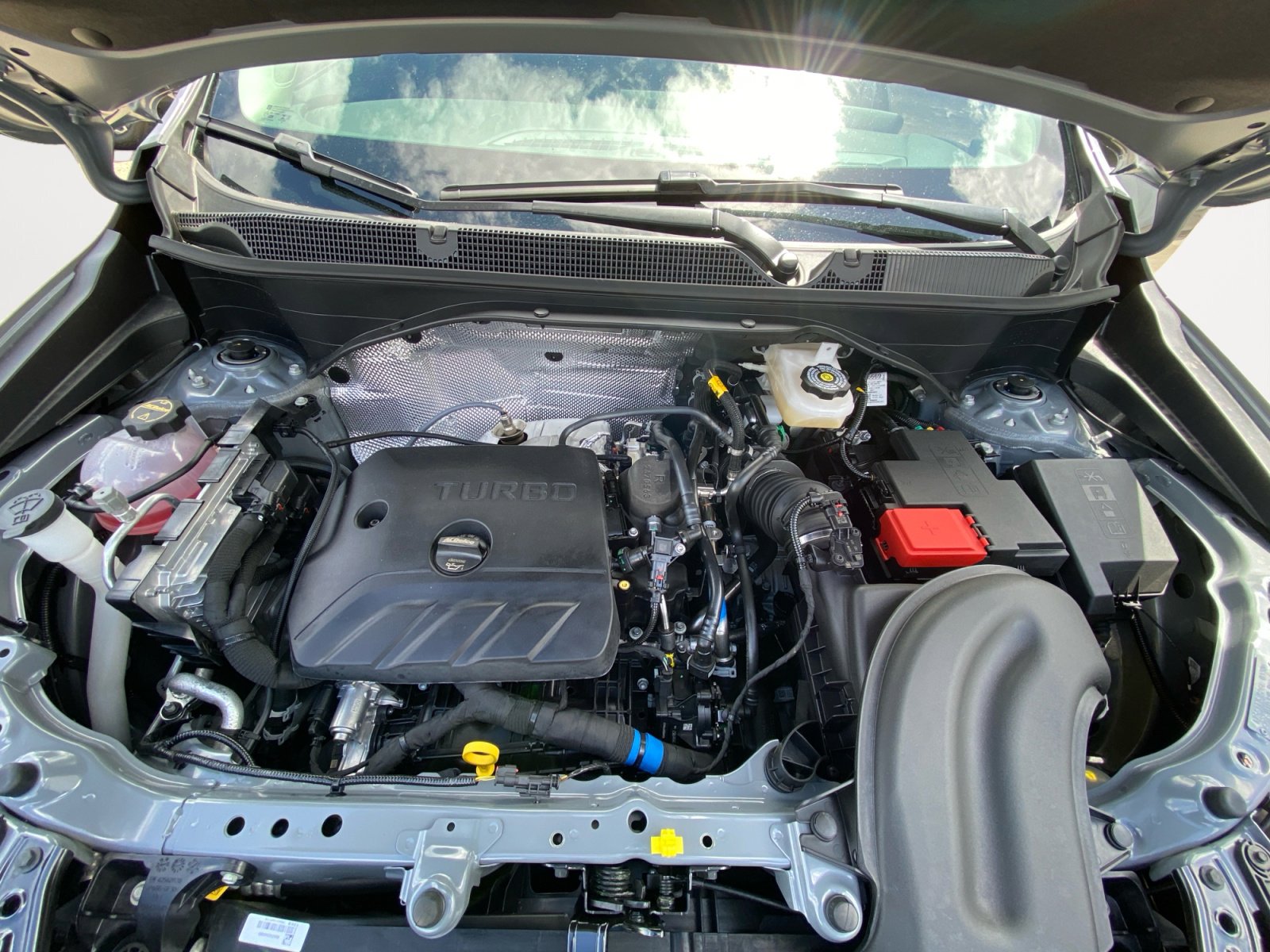 New 2026 Buick Encore GX Sport Touring w/ Advanced Technology Package FWD image 32