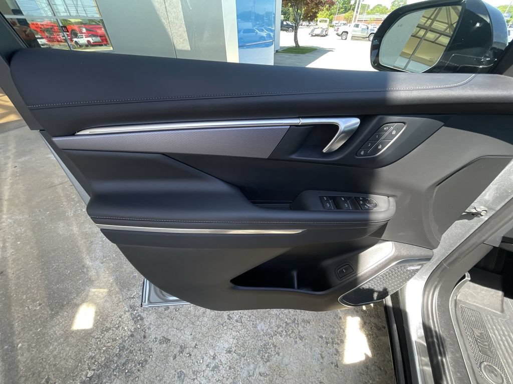 Certified 2025 Buick Enclave Sport Touring w/ Power Package FWD image 21