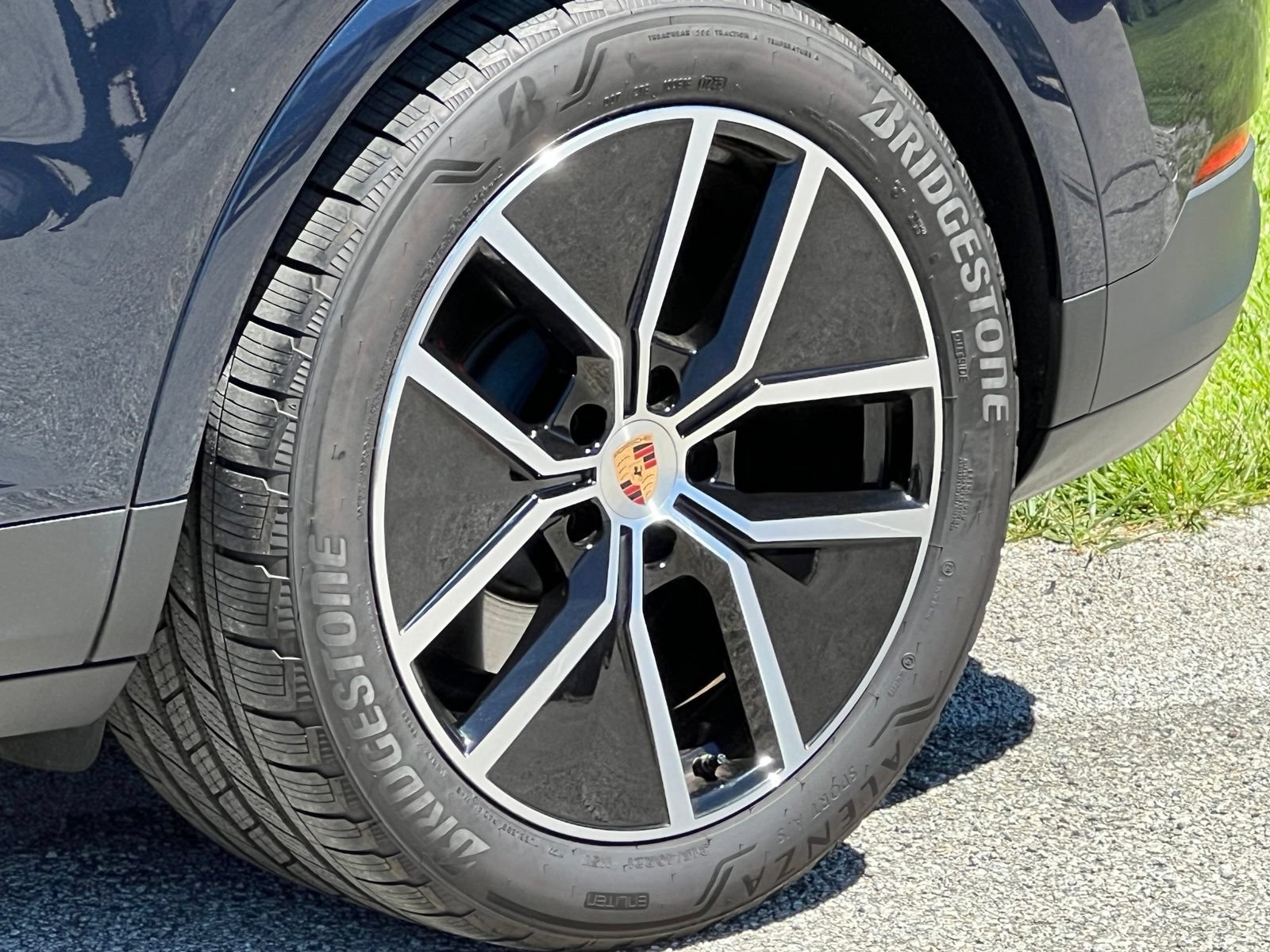 Certified 2025 Porsche Cayenne S AWD/4WD image 14