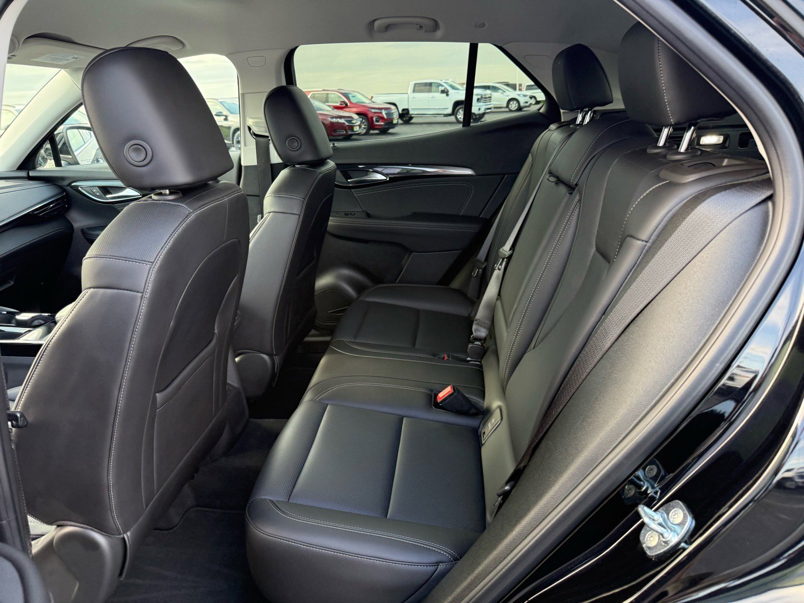 Used 2025 Buick Envision Preferred AWD/4WD image 12