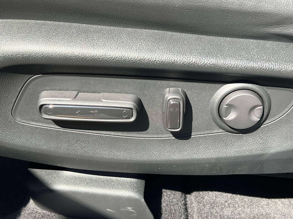 Used 2024 Honda CR-V EX-L image 18