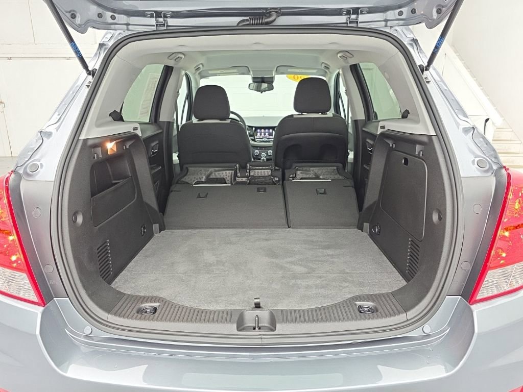 Certified 2020 Chevrolet Trax LS w/ Tint and Cruise Package FWD image 43