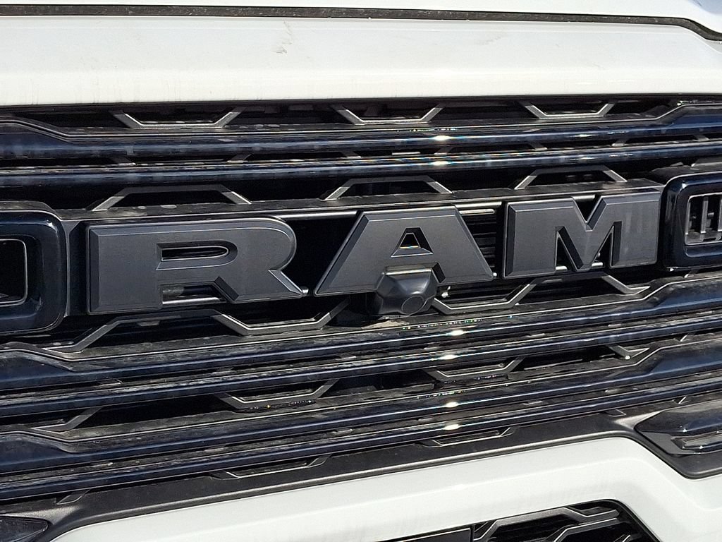 New 2026 RAM 2500 Laramie AWD/4WD image 14