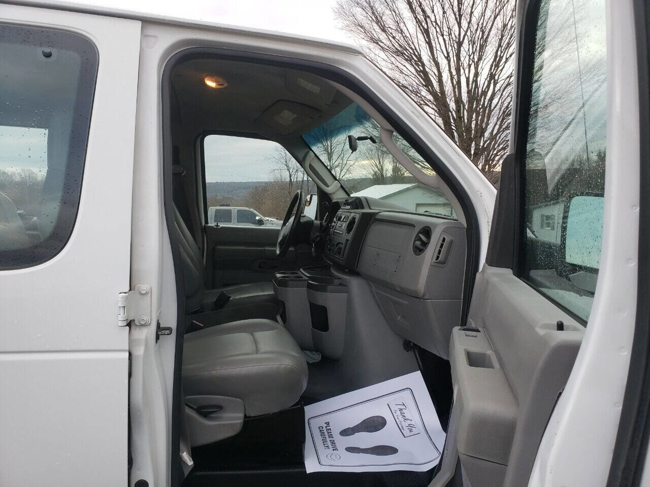 Used 2011 Ford E-150 and Econoline 150 Wagon w/ PWR Windows & Locks Group image 10