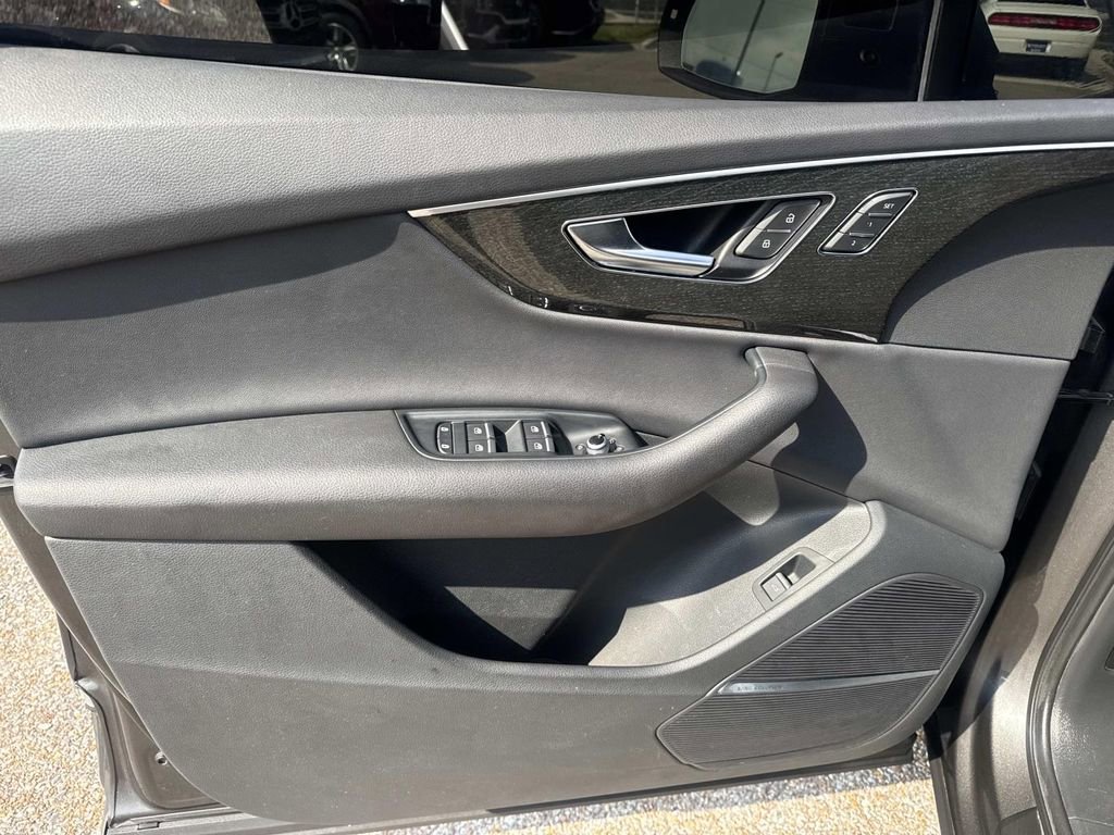 Used 2021 Audi Q7 2.0T Premium Plus w/ Premium Plus Package image 21