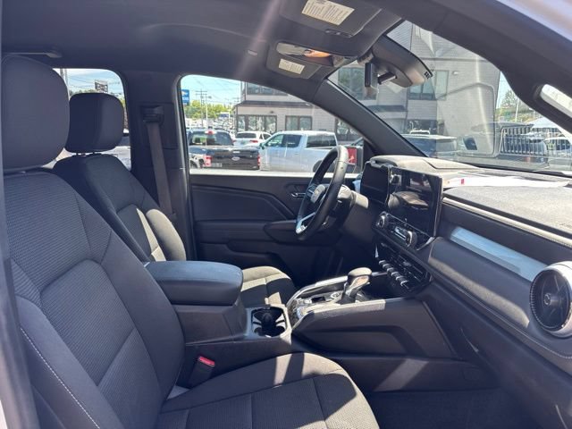 Used 2023 Chevrolet Colorado LT w/ LT Convenience Package II AWD/4WD image 11