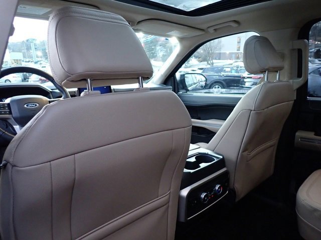 Used 2023 Ford Expedition Max Limited image 18