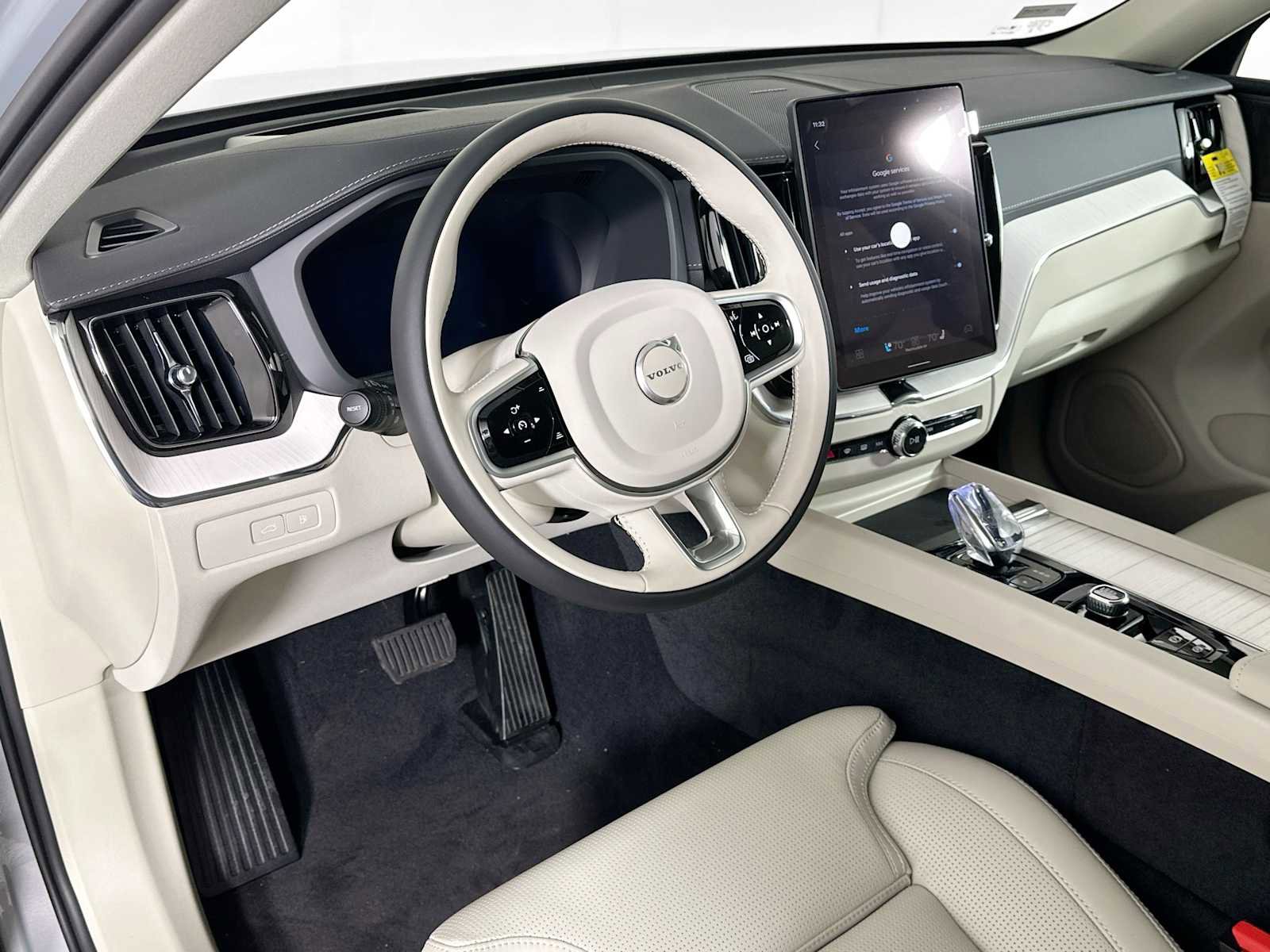 New 2026 Volvo XC60 T8 Ultra w/ Protection Package Premier image 9