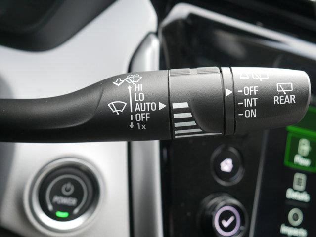 Used 2023 Chevrolet Bolt EUV Premier w/ Super Cruise Package FWD image 28
