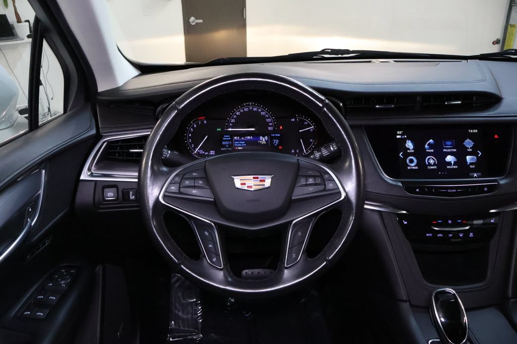 Used 2018 Cadillac XT5 Luxury w/ Driver Awareness Package AWD/4WD image 19