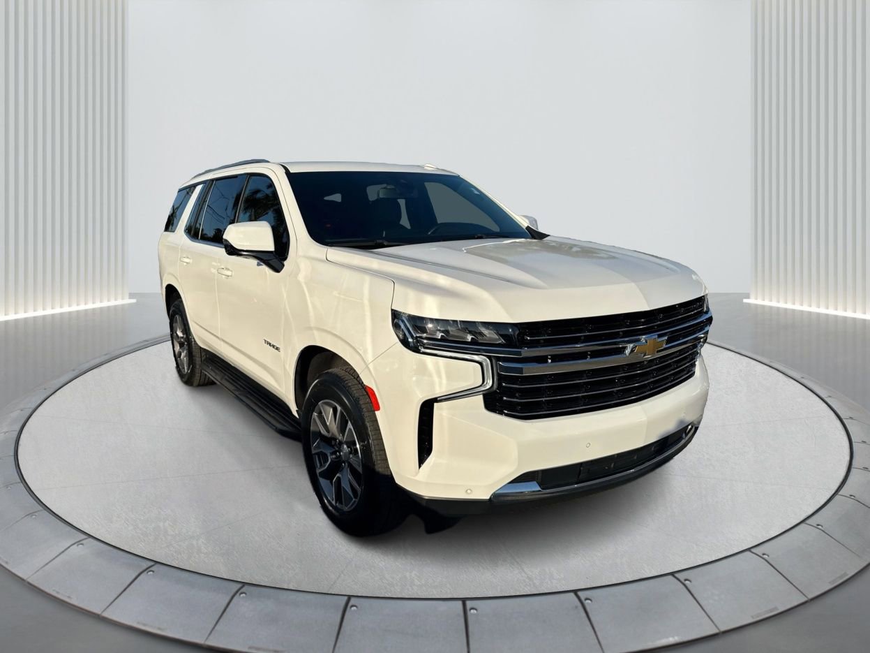 Used 2022 Chevrolet Tahoe LT w/ Luxury Package image 3