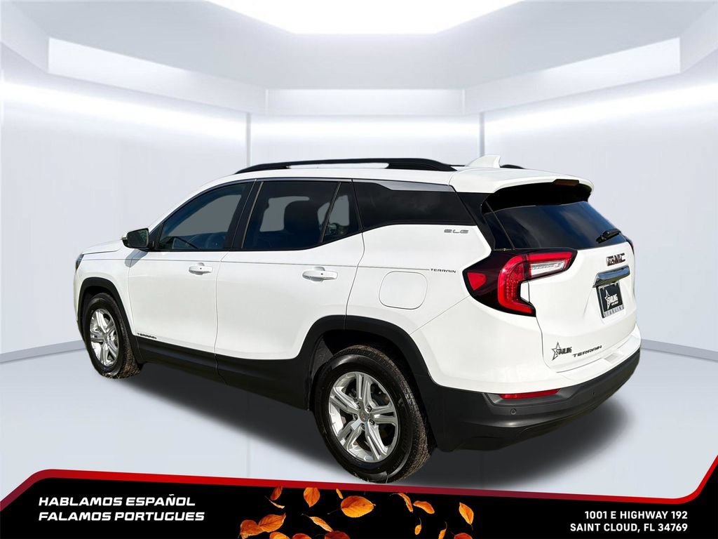 Certified 2024 GMC Terrain SLE w/ Driver Convenience Package FWD image 3