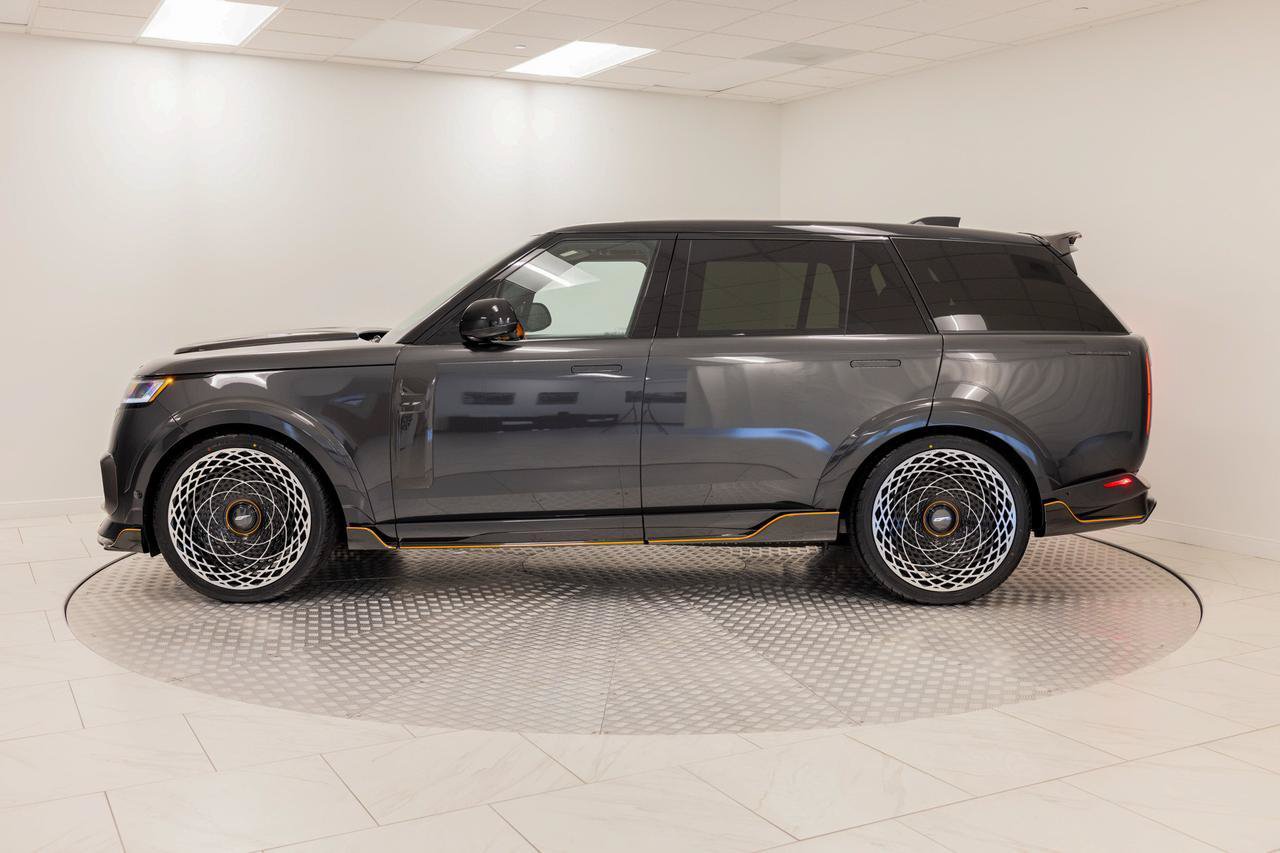 Used 2025 Land Rover Range Rover Long Wheelbase Autobiography AWD/4WD image 4