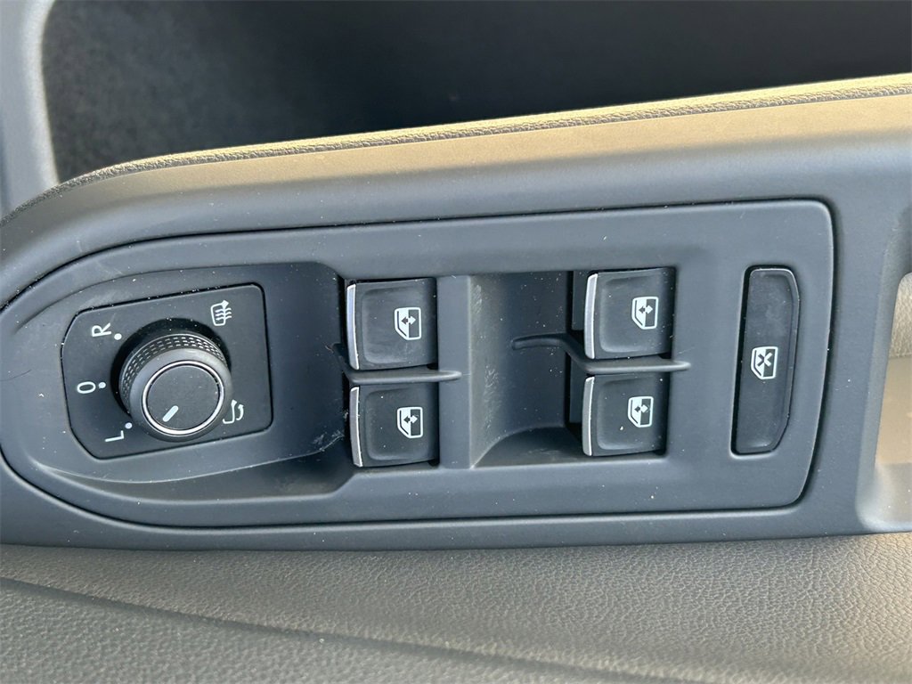 Used 2024 Volkswagen GTI SE image 24