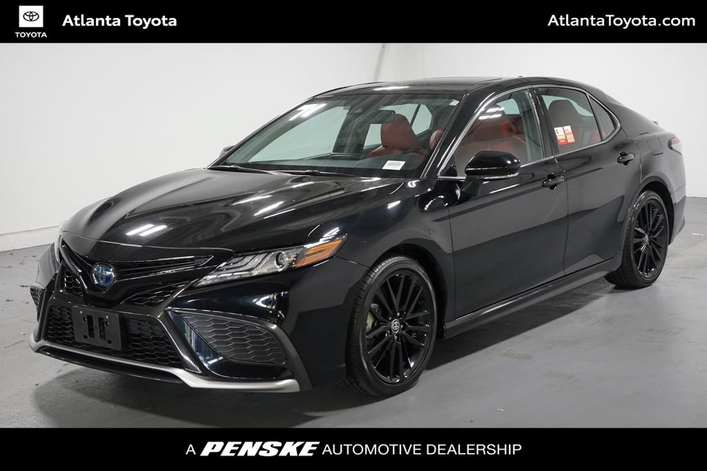 Certified 2022 Toyota Camry XSE FWD image 1