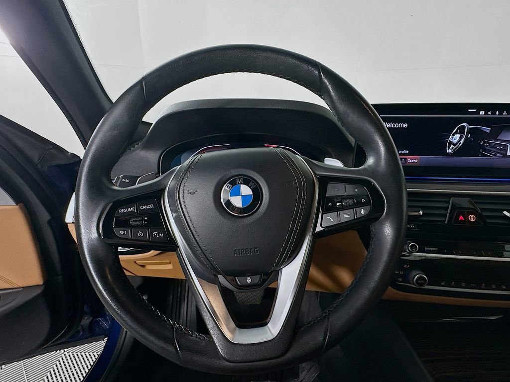 Used 2021 BMW 530i xDrive w/ Convenience Package AWD/4WD image 16