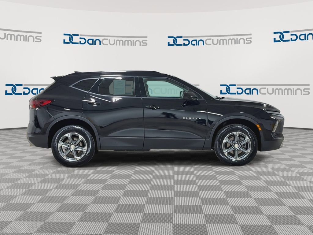 Used 2024 Chevrolet Blazer LT w/ Convenience Package FWD image 9