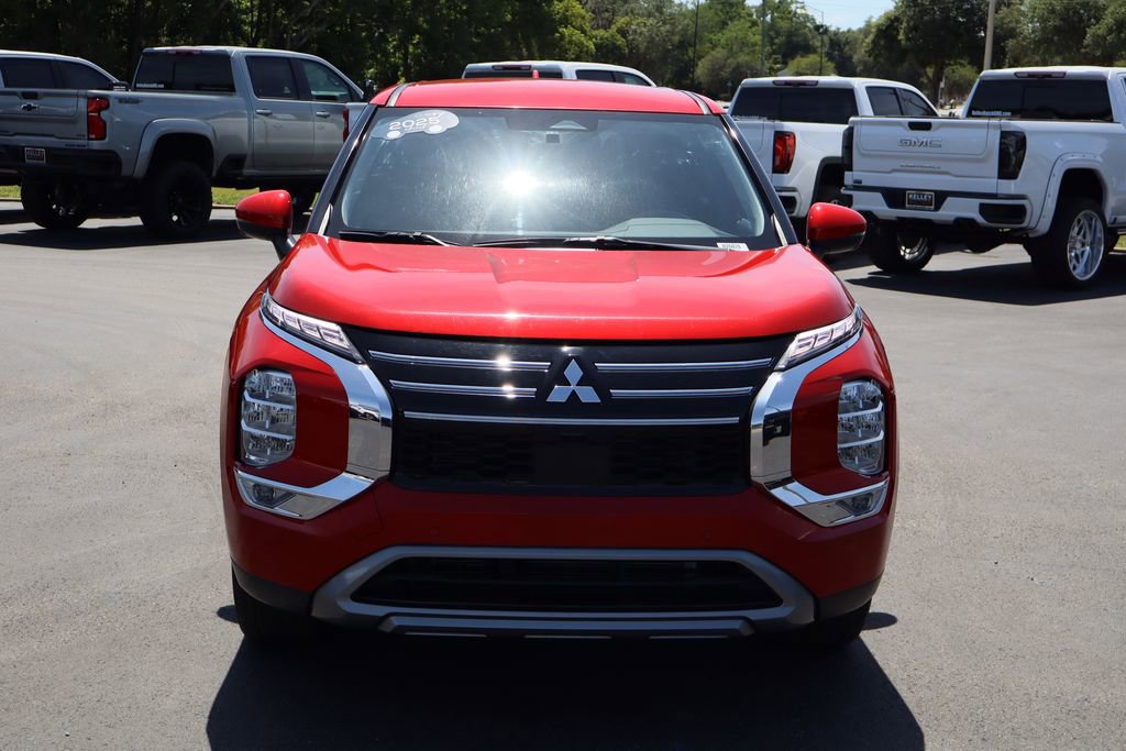 Used 2025 Mitsubishi Outlander SE FWD image 4
