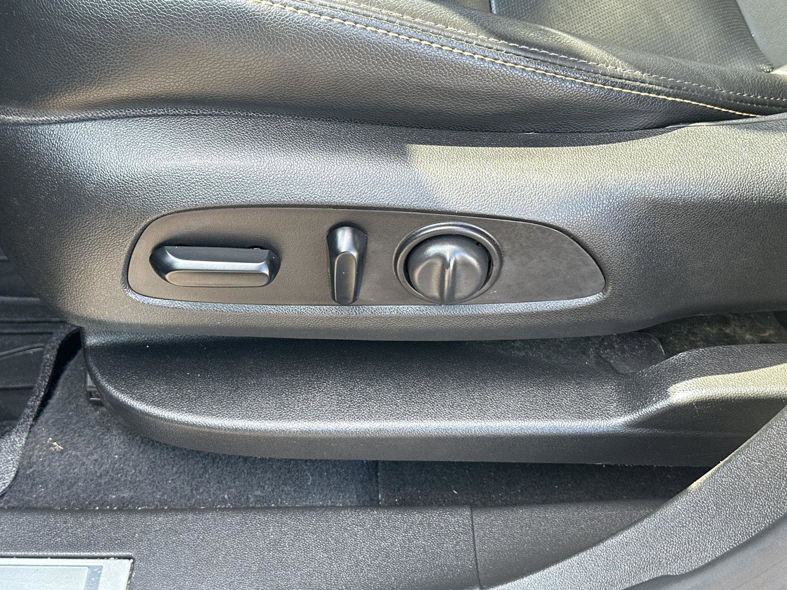 Used 2020 Chevrolet Equinox Premier image 15