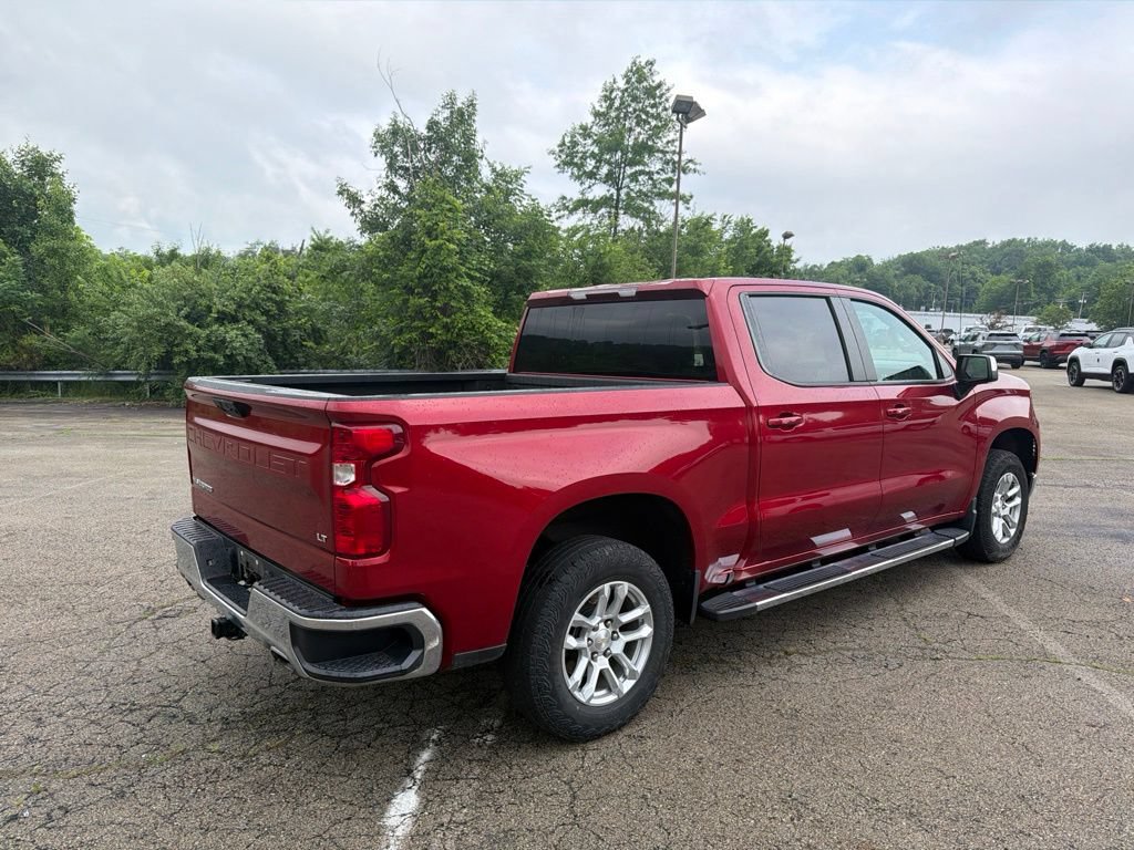 Used 2023 Chevrolet Silverado 1500 LT AWD/4WD image 3