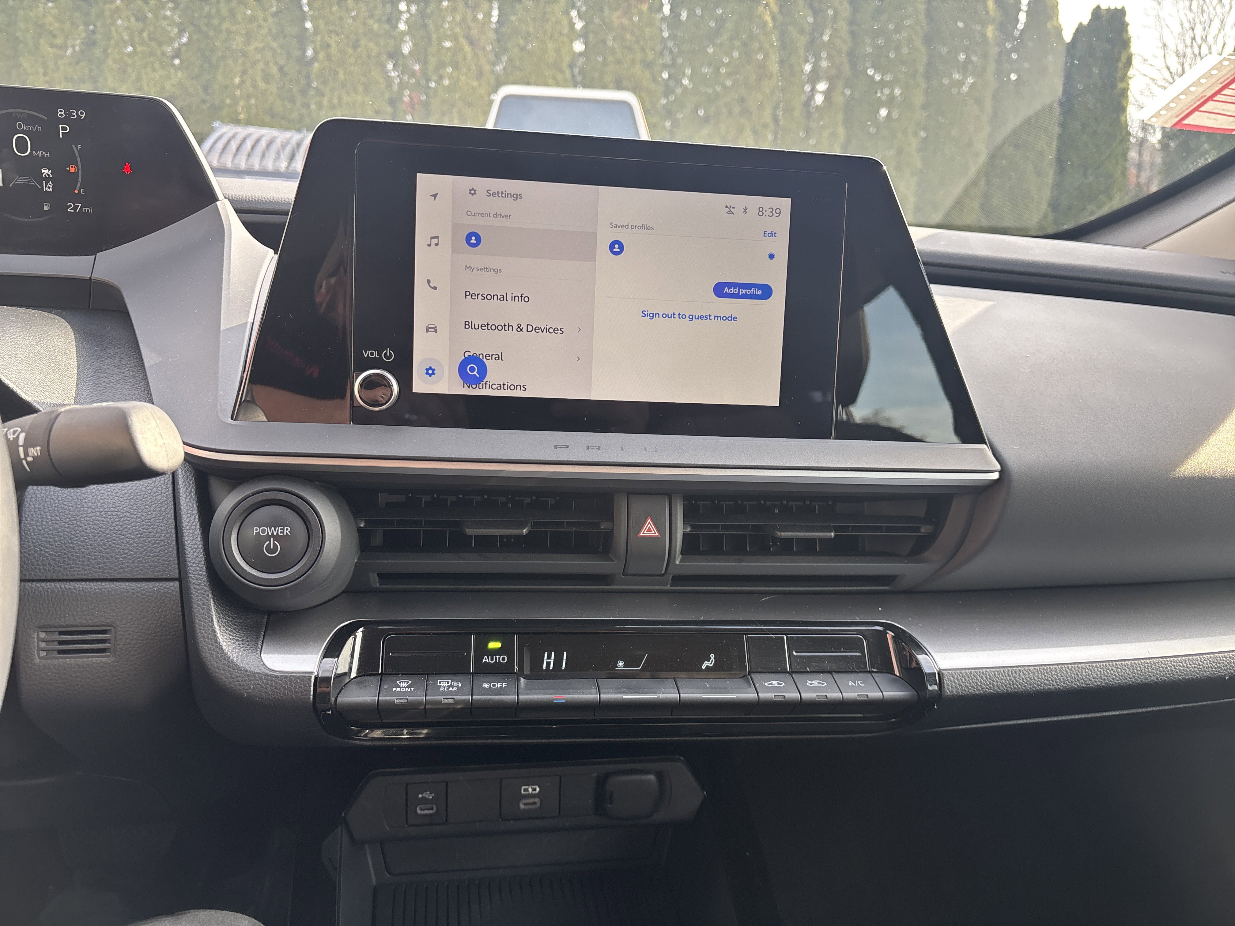 Used 2025 Toyota Prius LE image 25
