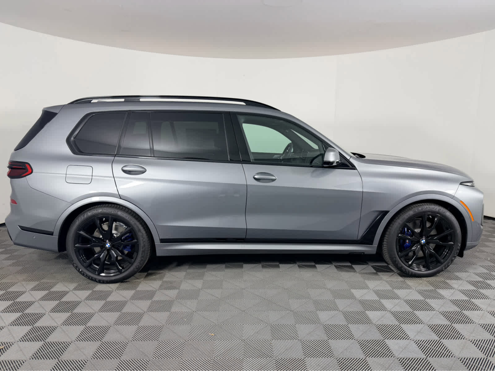 New 2026 BMW X7 xDrive40i w/ M Sport Package image 2